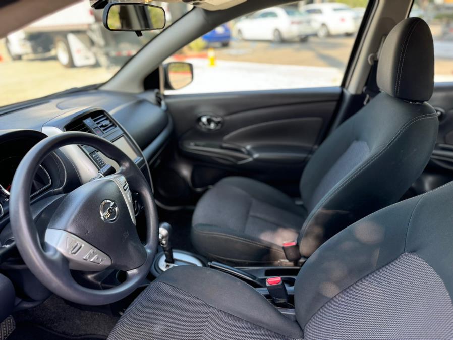 2019 Nissan VERSA SEDAN SV CVT photo