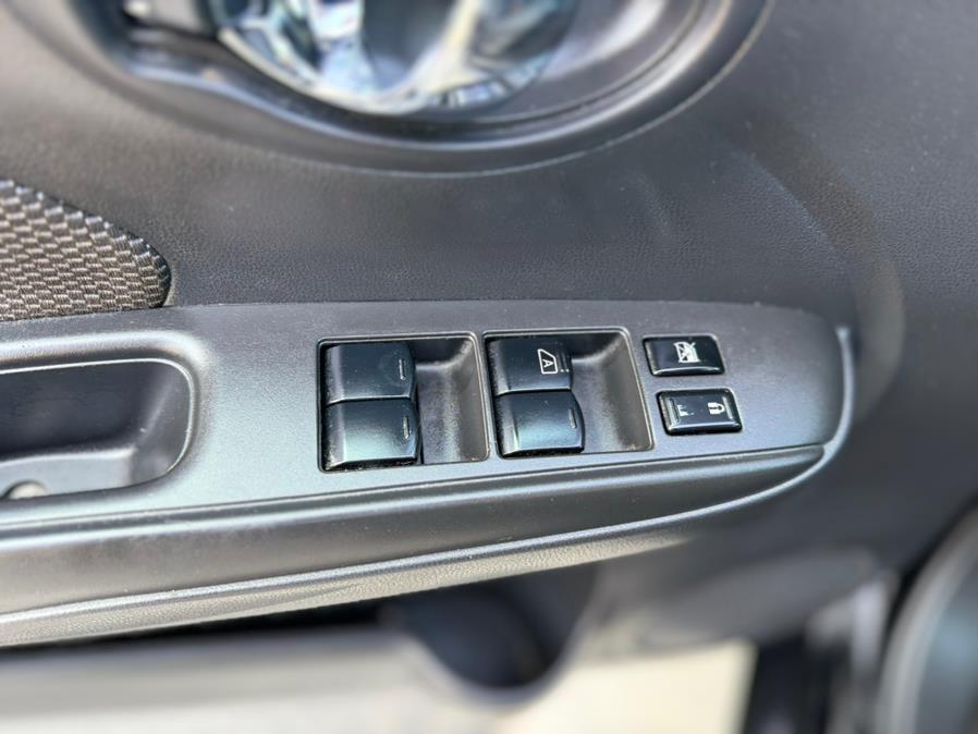 2019 Nissan VERSA SEDAN SV CVT photo