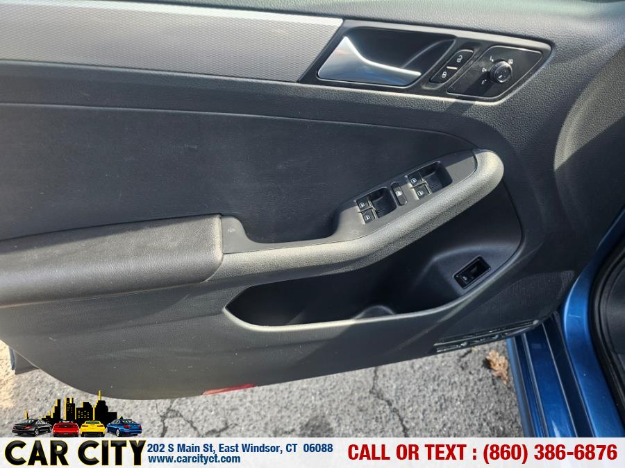 2015 Volkswagen Jetta Sedan 4dr Auto 1.8T SE PZEV photo