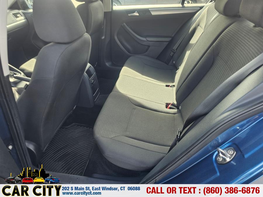 2015 Volkswagen Jetta Sedan 4dr Auto 1.8T SE PZEV photo