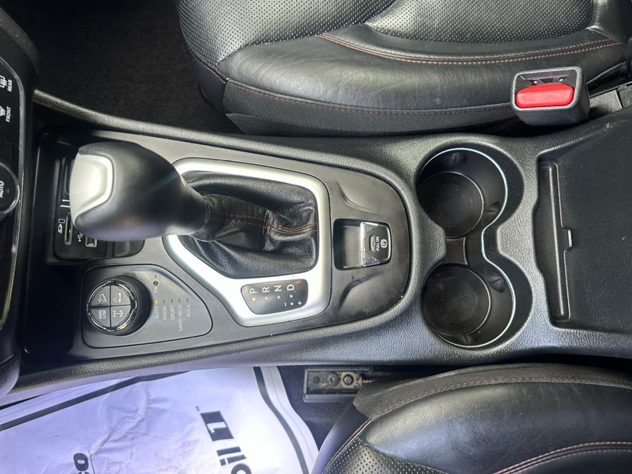 2017 Jeep Cherokee Trailhawk L Plus 4x4 photo