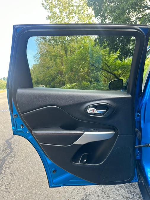 2017 Jeep Cherokee Trailhawk L Plus 4x4 photo