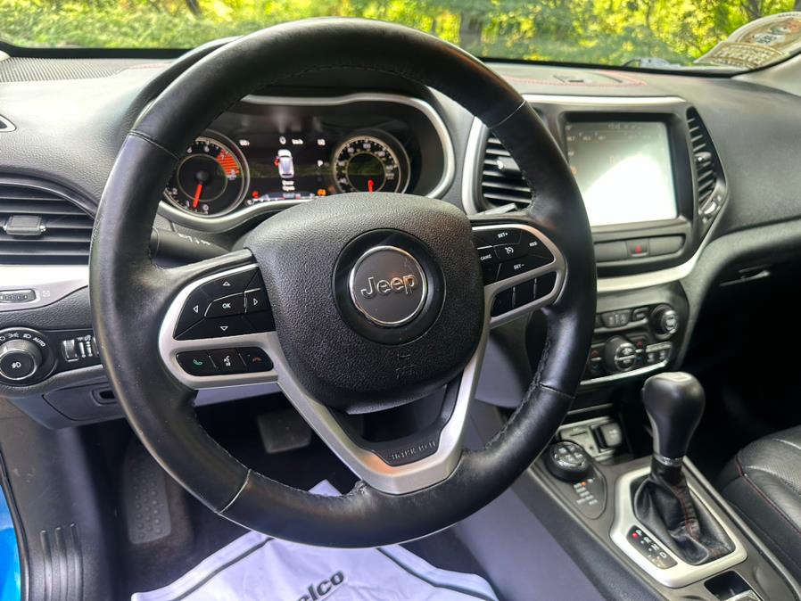 2017 Jeep Cherokee Trailhawk L Plus 4x4 photo