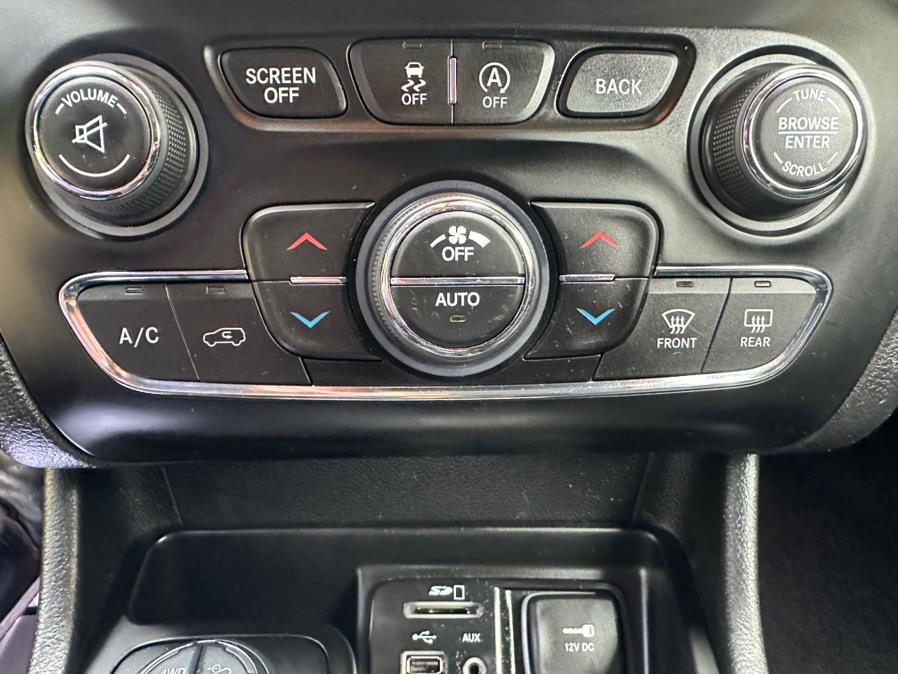 2017 Jeep Cherokee Trailhawk L Plus 4x4 photo