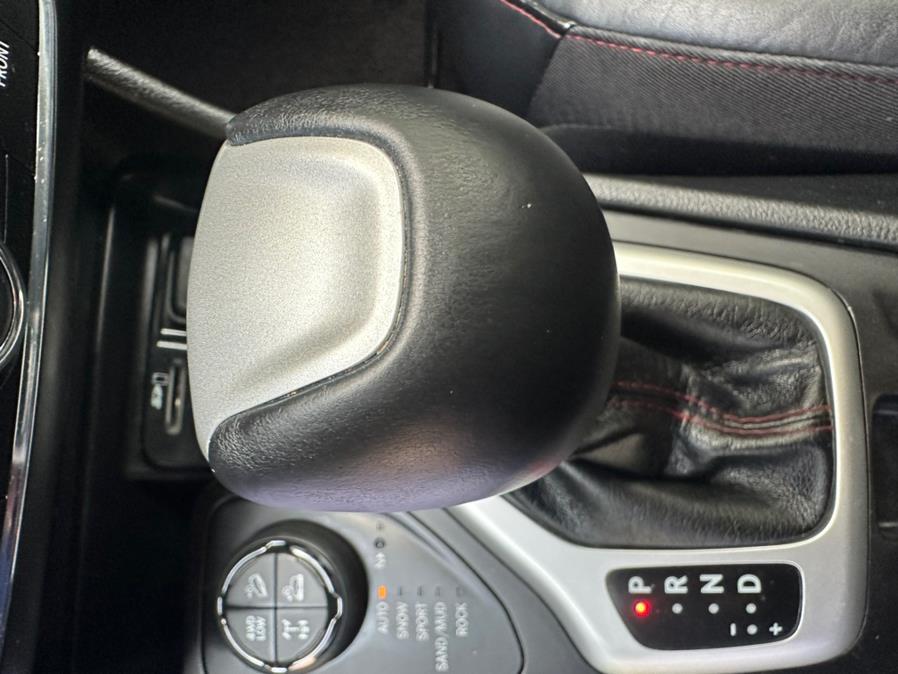 2017 Jeep Cherokee Trailhawk L Plus 4x4 photo