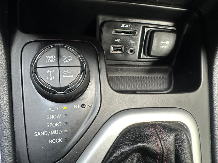 2017 Jeep Cherokee Trailhawk L Plus 4x4 photo