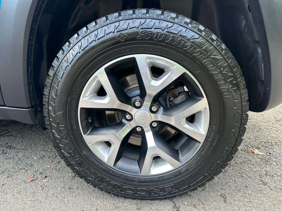 2017 Jeep Cherokee Trailhawk L Plus 4x4 photo