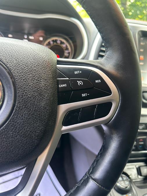 2017 Jeep Cherokee Trailhawk L Plus 4x4 photo