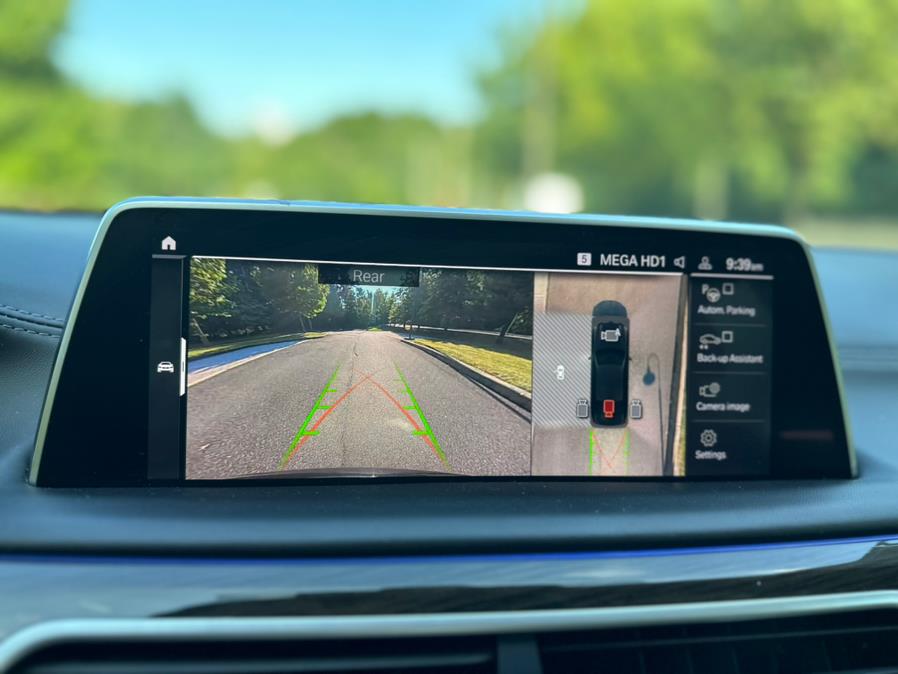 2021 BMW 7-Series 740i xDrive Sedan photo