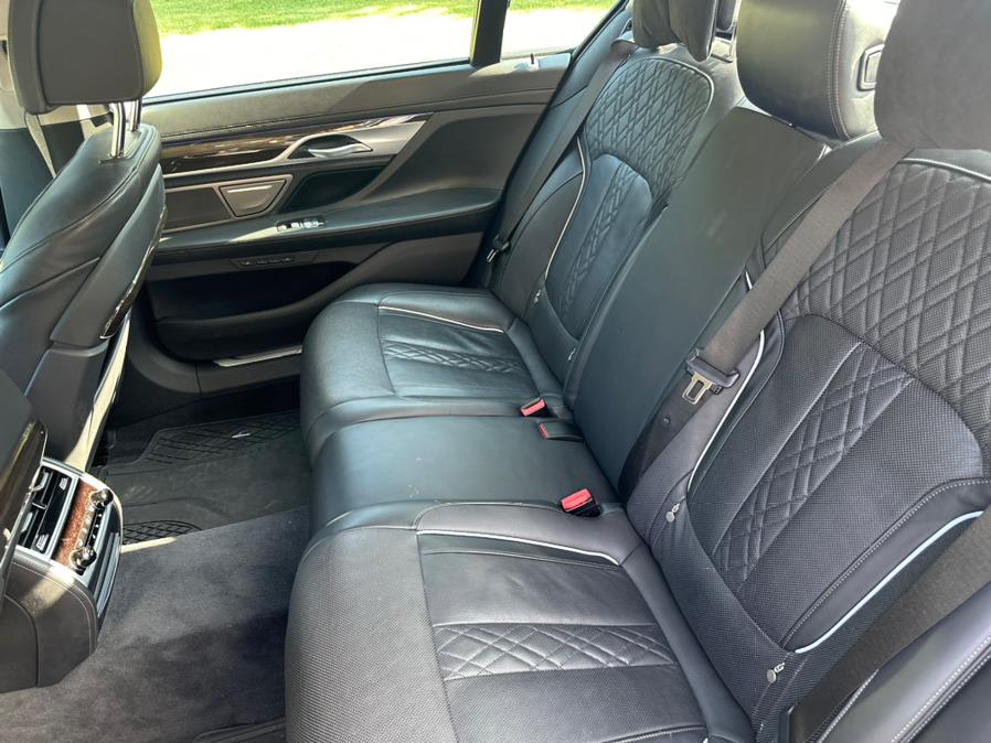 2021 BMW 7-Series 740i xDrive Sedan photo