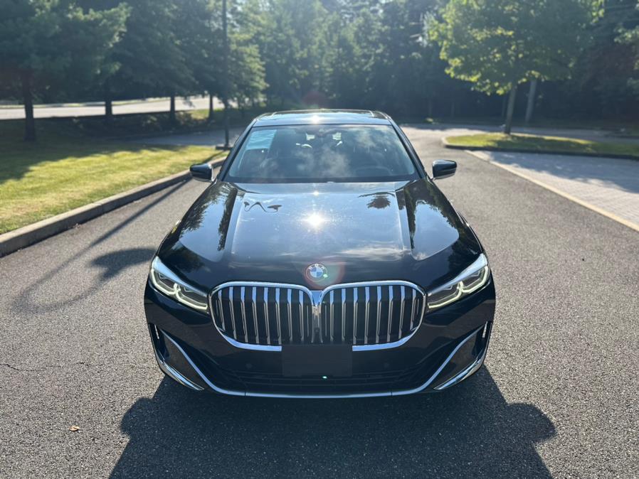 2021 BMW 7-Series 740i xDrive Sedan photo