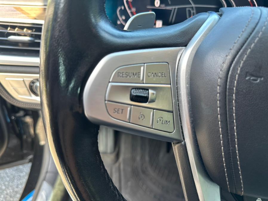 2021 BMW 7-Series 740i xDrive Sedan photo