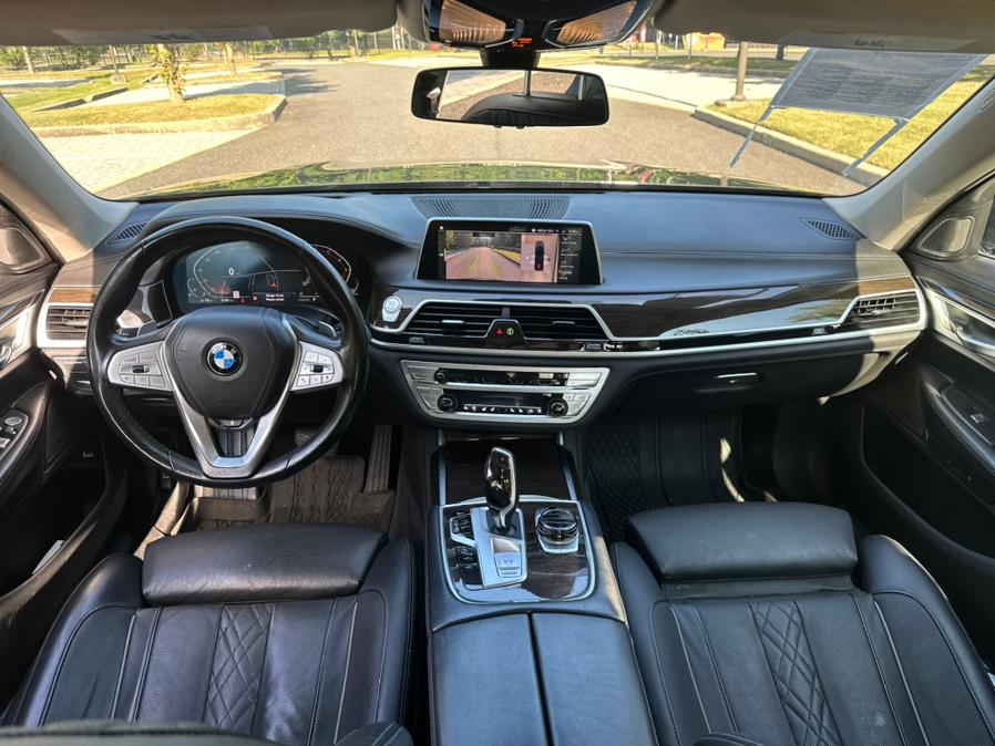 2021 BMW 7-Series 740i xDrive Sedan photo