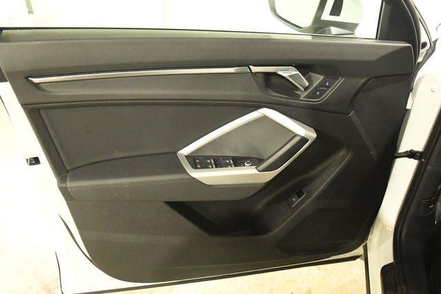 2021 Audi Q3 quattro Premium 40 TFSI photo
