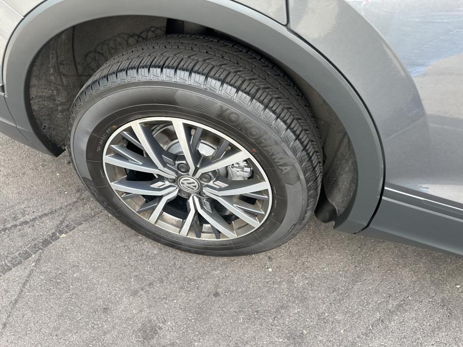 2019 Volkswagen Tiguan 2.0T SE 4MOTION photo