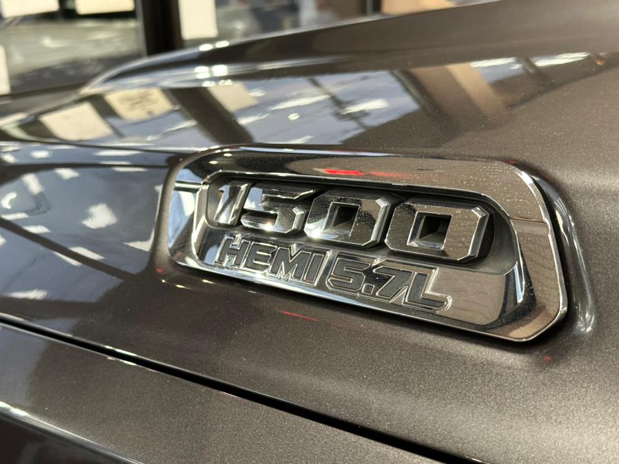 2020 RAM 1500 Laramie 4x4 Crew Cab 5''7
