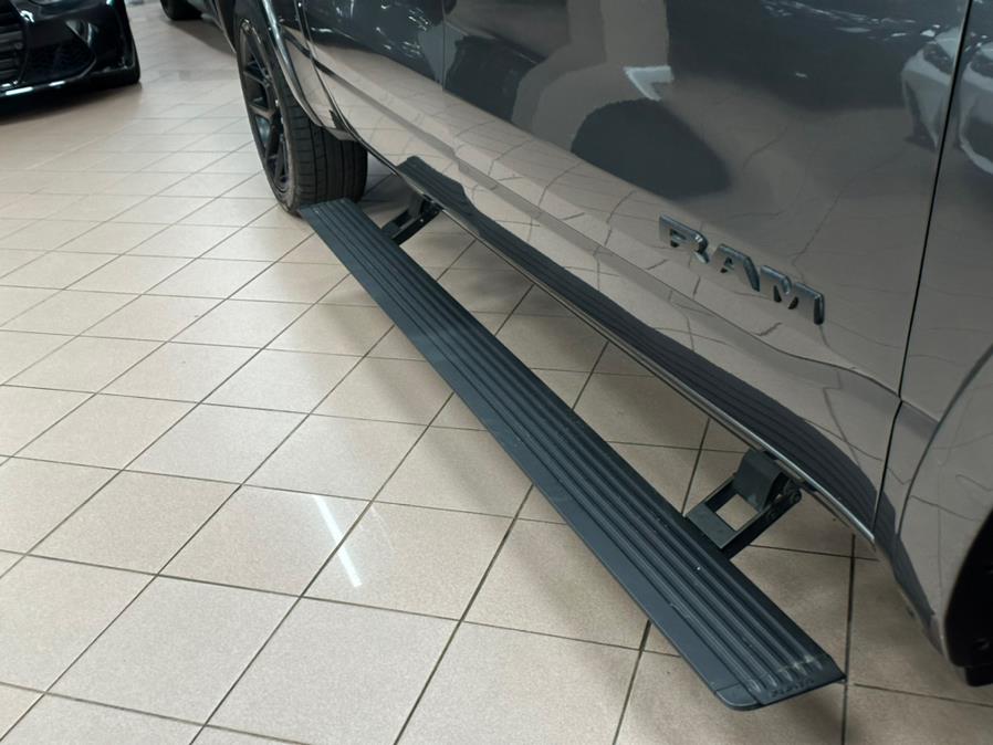 2020 RAM 1500 Laramie 4x4 Crew Cab 5''7