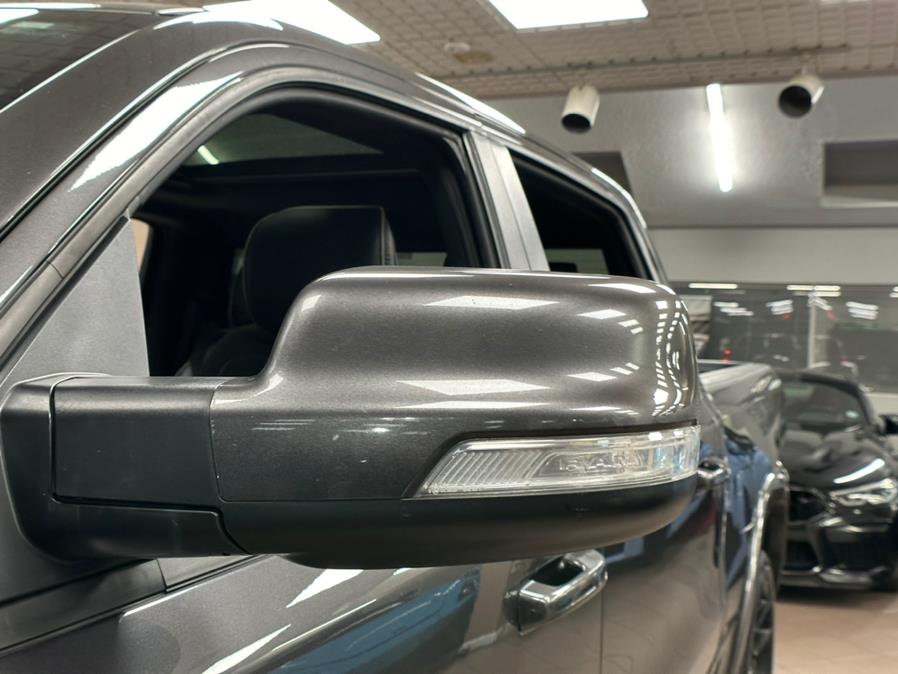 2020 RAM 1500 Laramie 4x4 Crew Cab 5''7