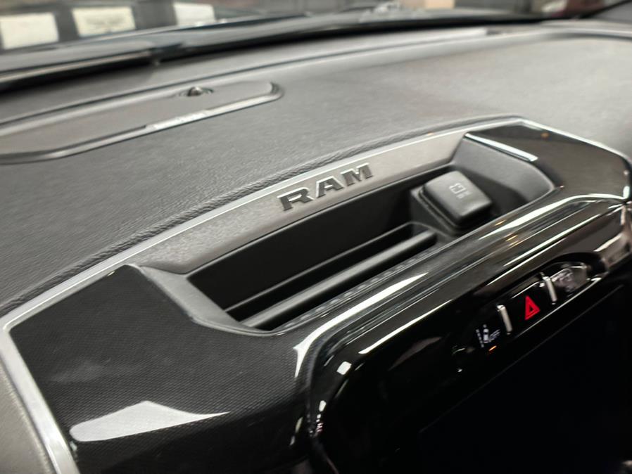 2020 RAM 1500 Laramie 4x4 Crew Cab 5''7
