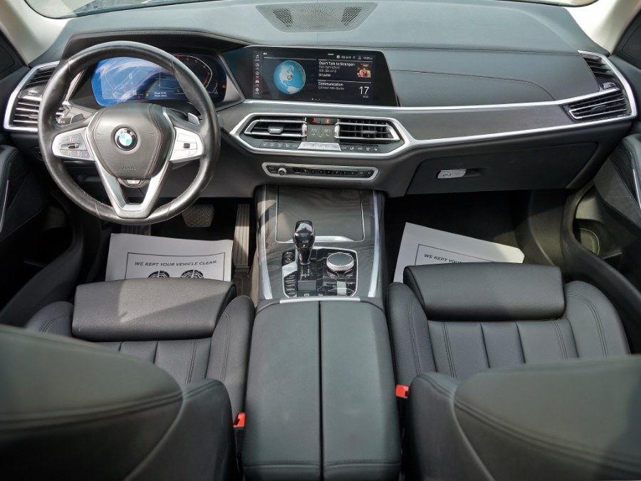 2020 BMW X7 xDrive40i photo