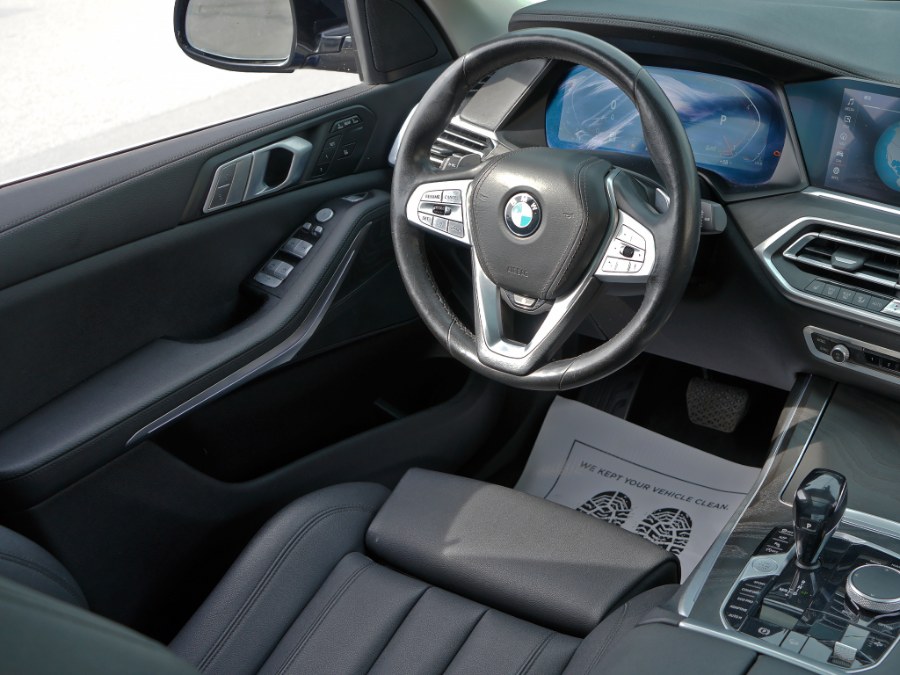2020 BMW X7 xDrive40i photo