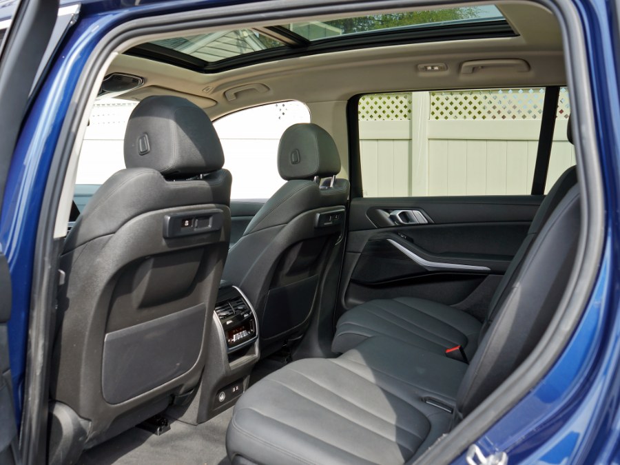 2020 BMW X7 xDrive40i photo
