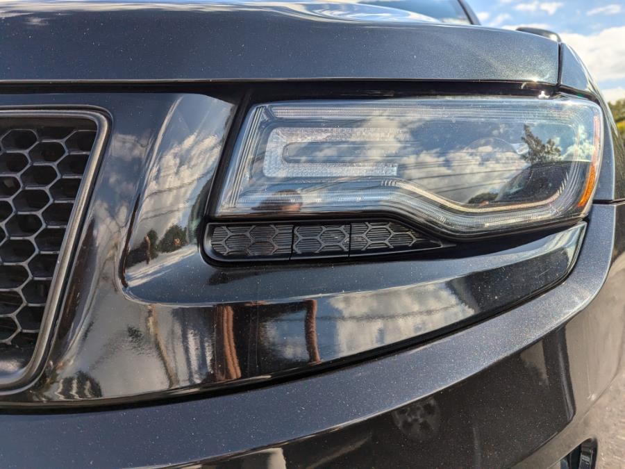 2014 Jeep Grand Cherokee SRT photo