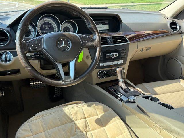 2014 Mercedes-Benz C-Class C300 4MATIC Luxury photo