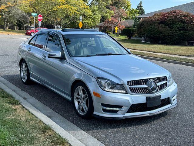 2014 Mercedes-Benz C-Class C300 4MATIC Luxury photo