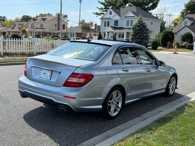2014 Mercedes-Benz C-Class C300 4MATIC Luxury photo