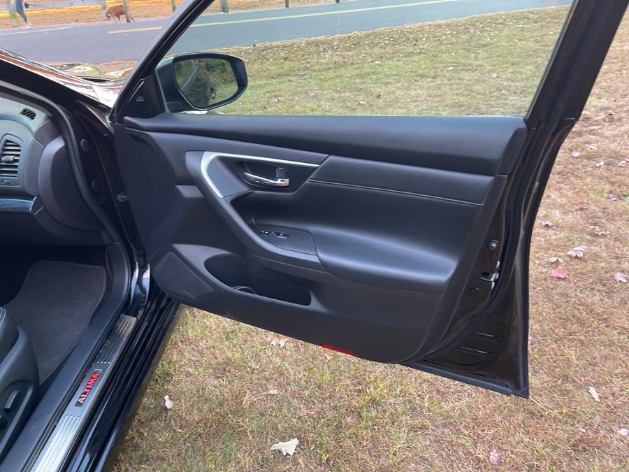 2016 Nissan Altima 4dr Sdn V6 3.5 SL photo