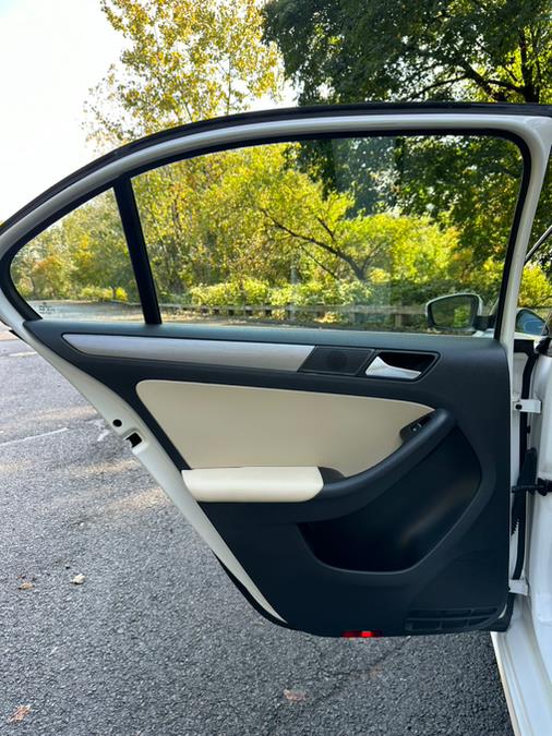 2013 Volkswagen Jetta TDI photo