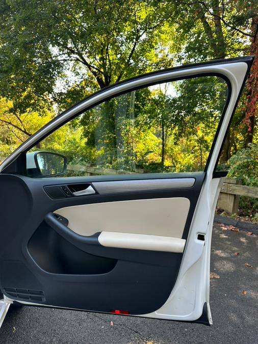 2013 Volkswagen Jetta TDI photo