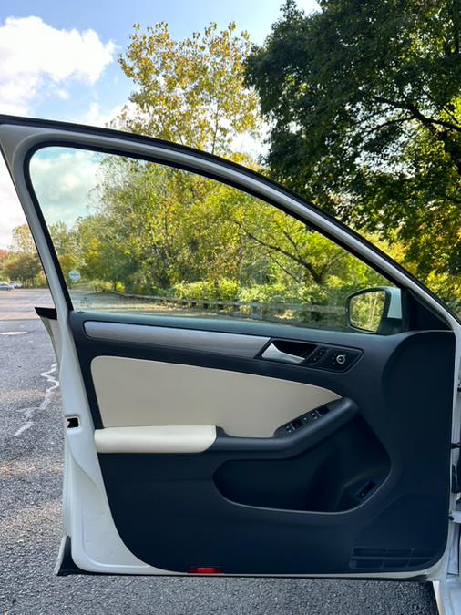 2013 Volkswagen Jetta TDI photo