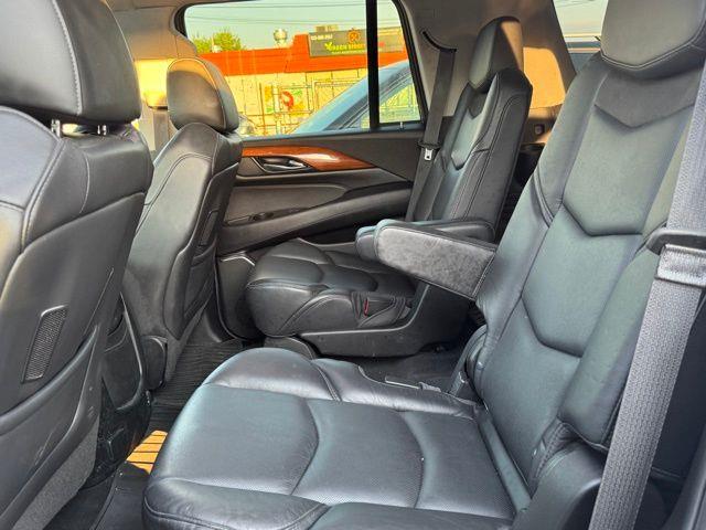 2018 Cadillac Escalade Premium Luxury photo