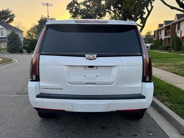 2018 Cadillac Escalade Premium Luxury photo