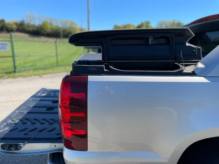 2011 Chevrolet Avalanche LS photo