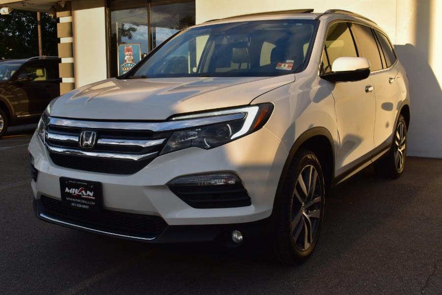 2017 Honda Pilot Elite AWD photo