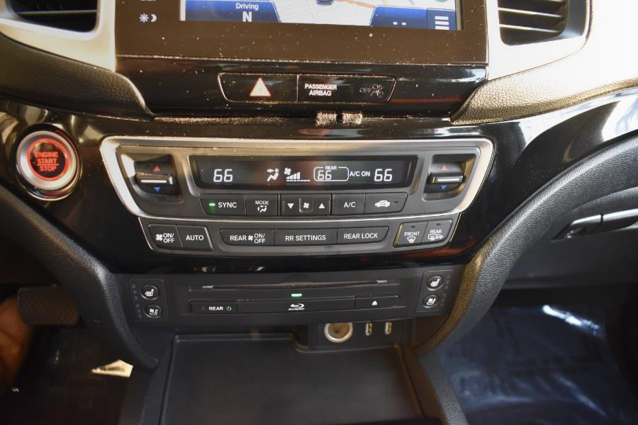 2017 Honda Pilot Elite AWD photo
