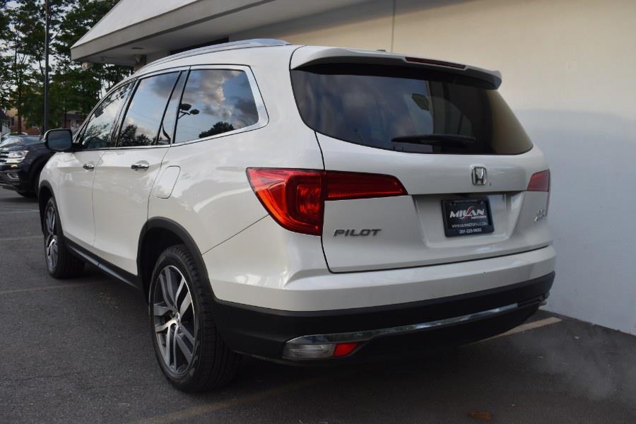 2017 Honda Pilot Elite AWD photo