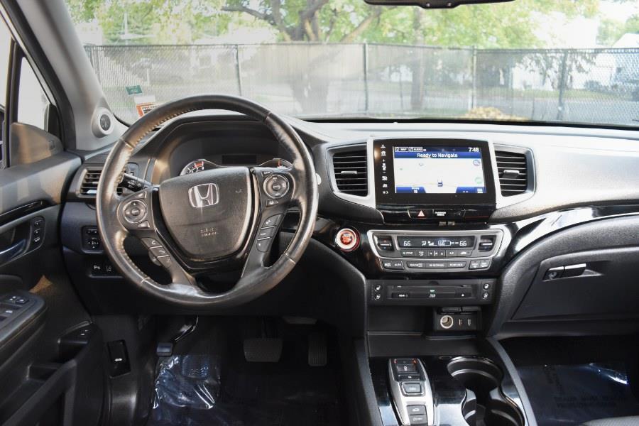 2017 Honda Pilot Elite AWD photo