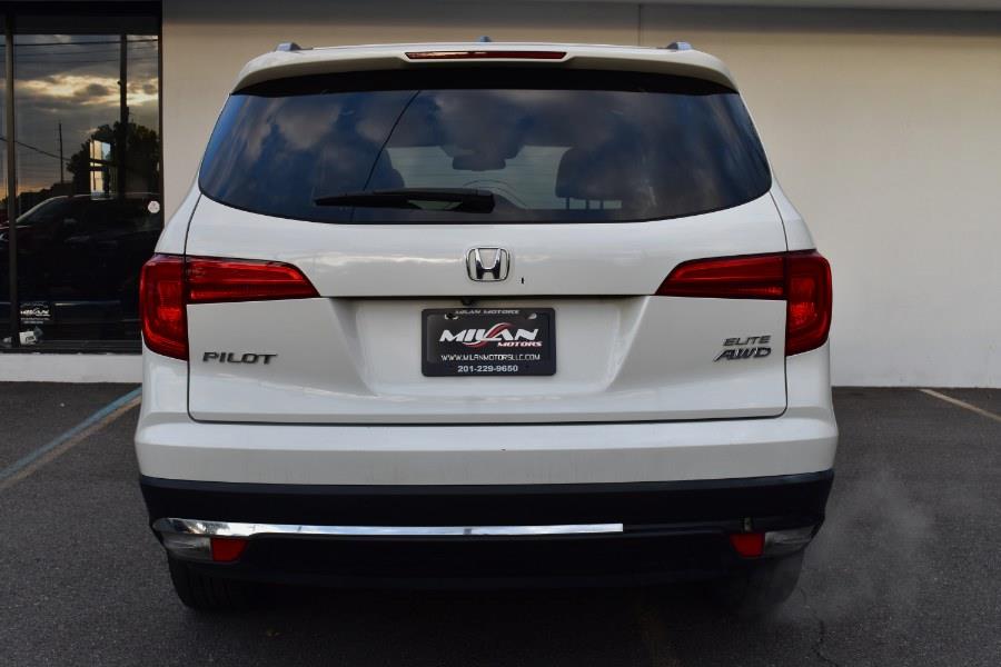2017 Honda Pilot Elite AWD photo