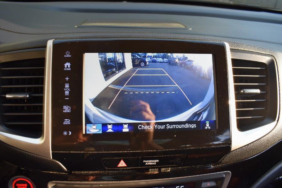 2017 Honda Pilot Elite AWD photo