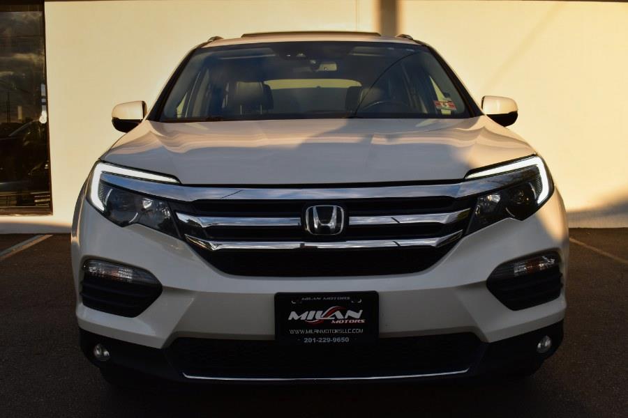 2017 Honda Pilot Elite AWD photo