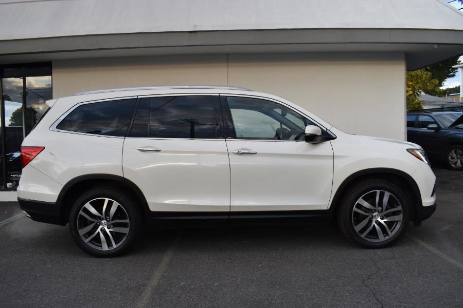 2017 Honda Pilot Elite AWD photo