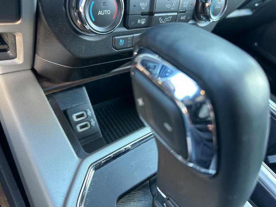 2019 Ford F-150 SuperCab, 3.5L V6 4x4 Lariat photo