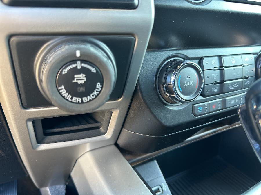 2019 Ford F-150 SuperCab, 3.5L V6 4x4 Lariat photo