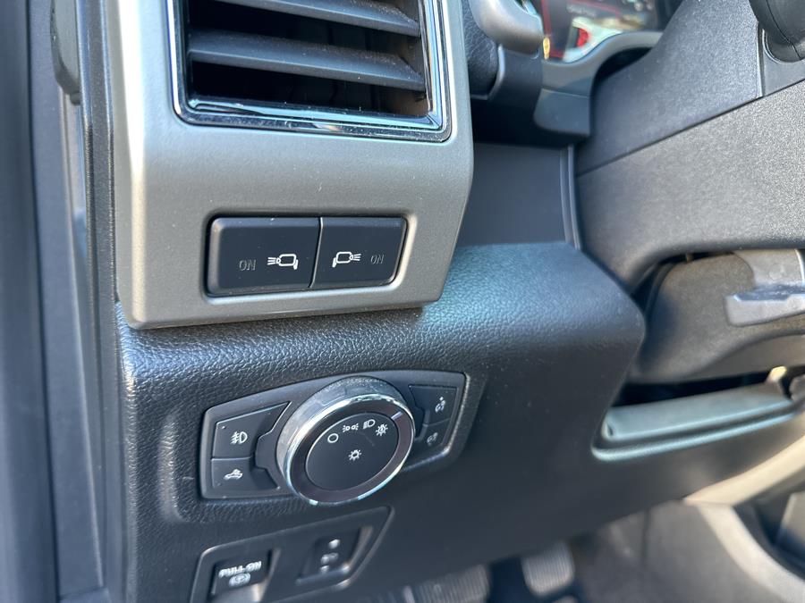 2019 Ford F-150 SuperCab, 3.5L V6 4x4 Lariat photo