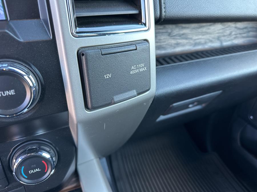 2019 Ford F-150 SuperCab, 3.5L V6 4x4 Lariat photo