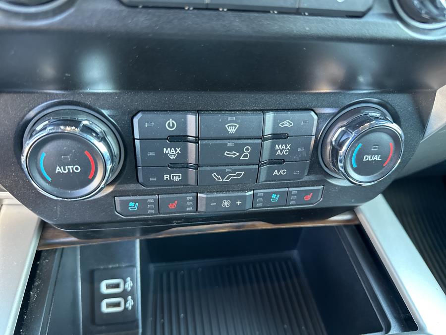 2019 Ford F-150 SuperCab, 3.5L V6 4x4 Lariat photo